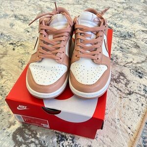 Nike dunk rose whisper